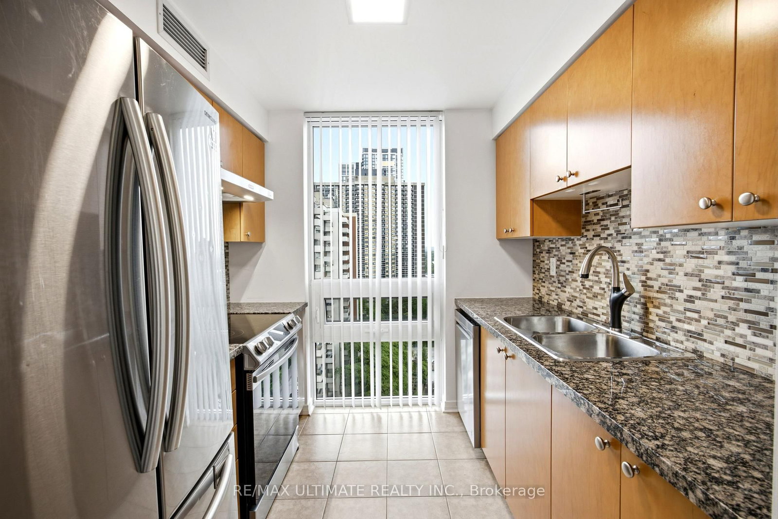 3 Michael Power Place • #1603 • Toronto, ON photo 8
