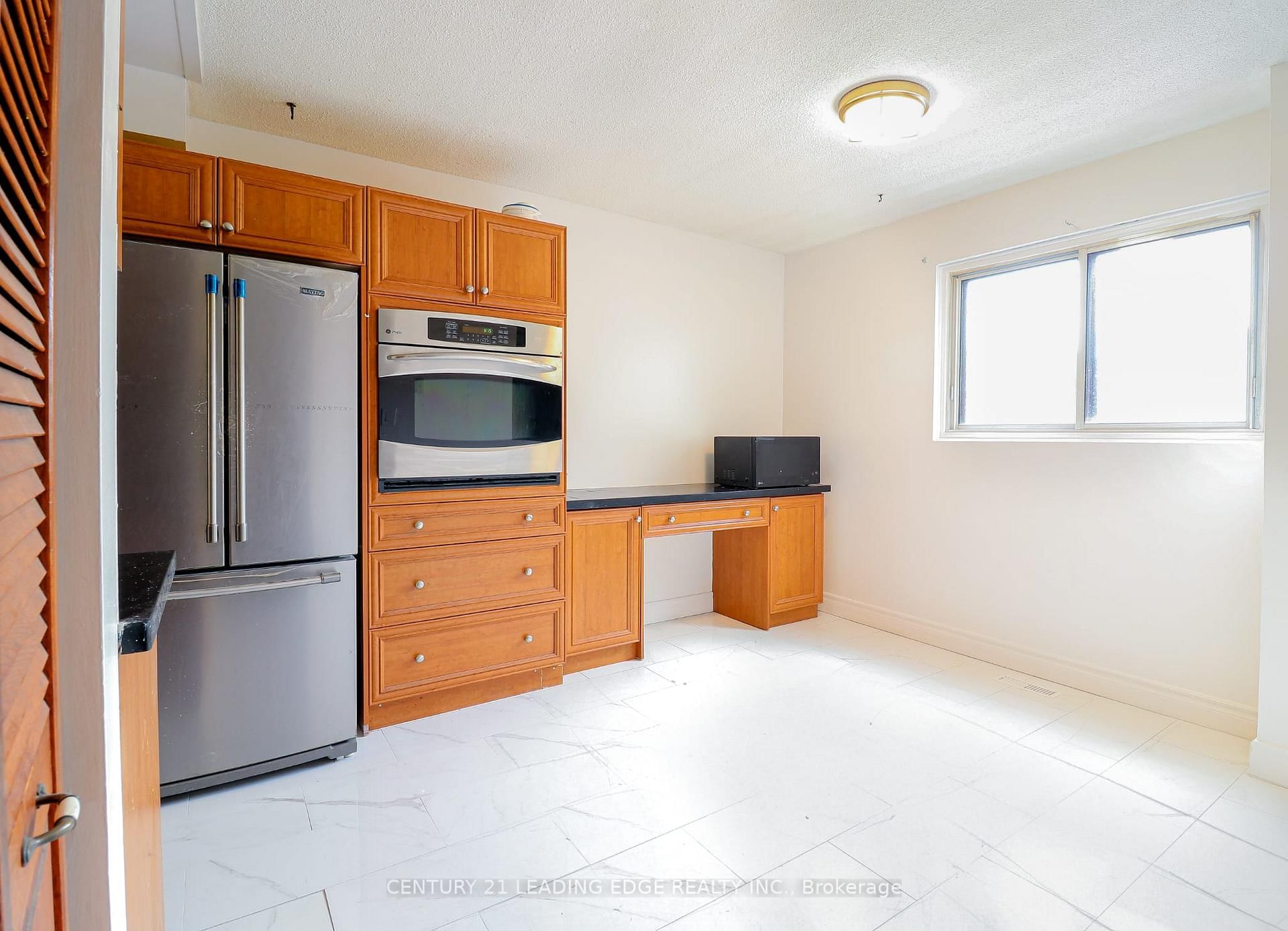 2 Carleton Place, Unit 2