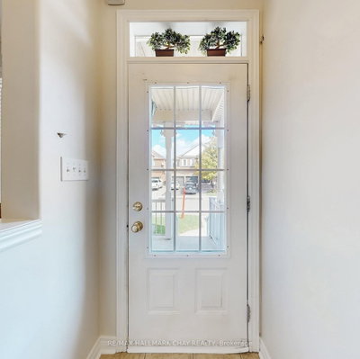 76 Cobblestone Court • Brampton, ON photo 4