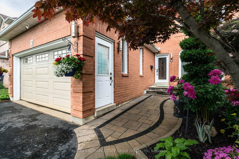 5 Cochrane Avenue