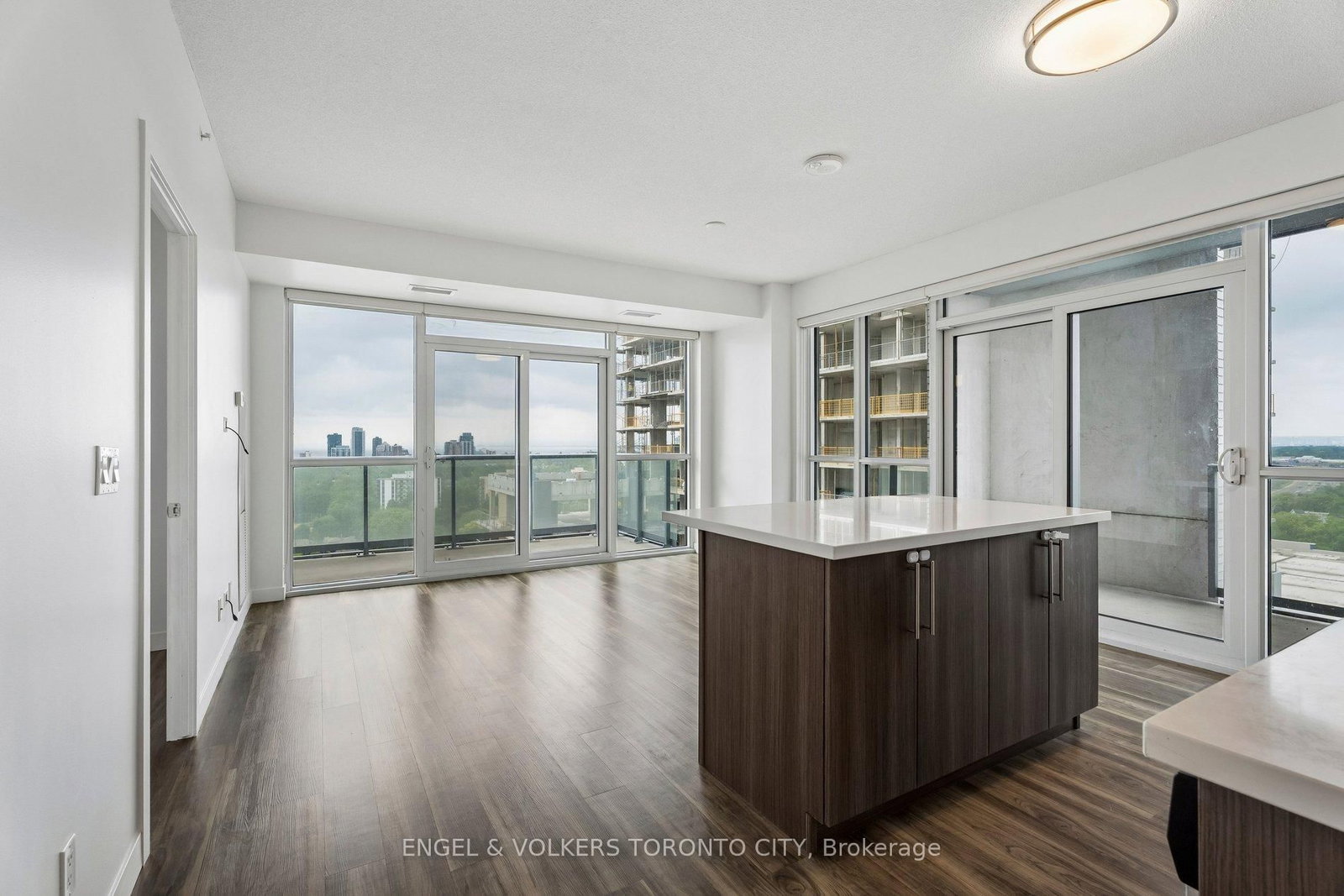 2087 Fairview Street • #1404 • Burlington, ON photo 10