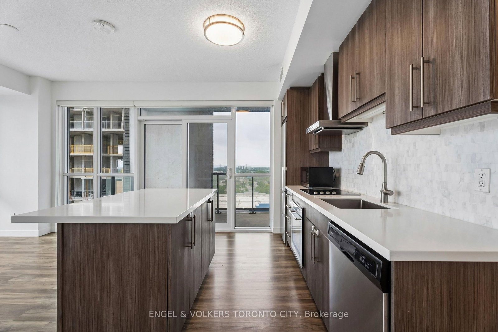 2087 Fairview Street • #1404 • Burlington, ON photo 12
