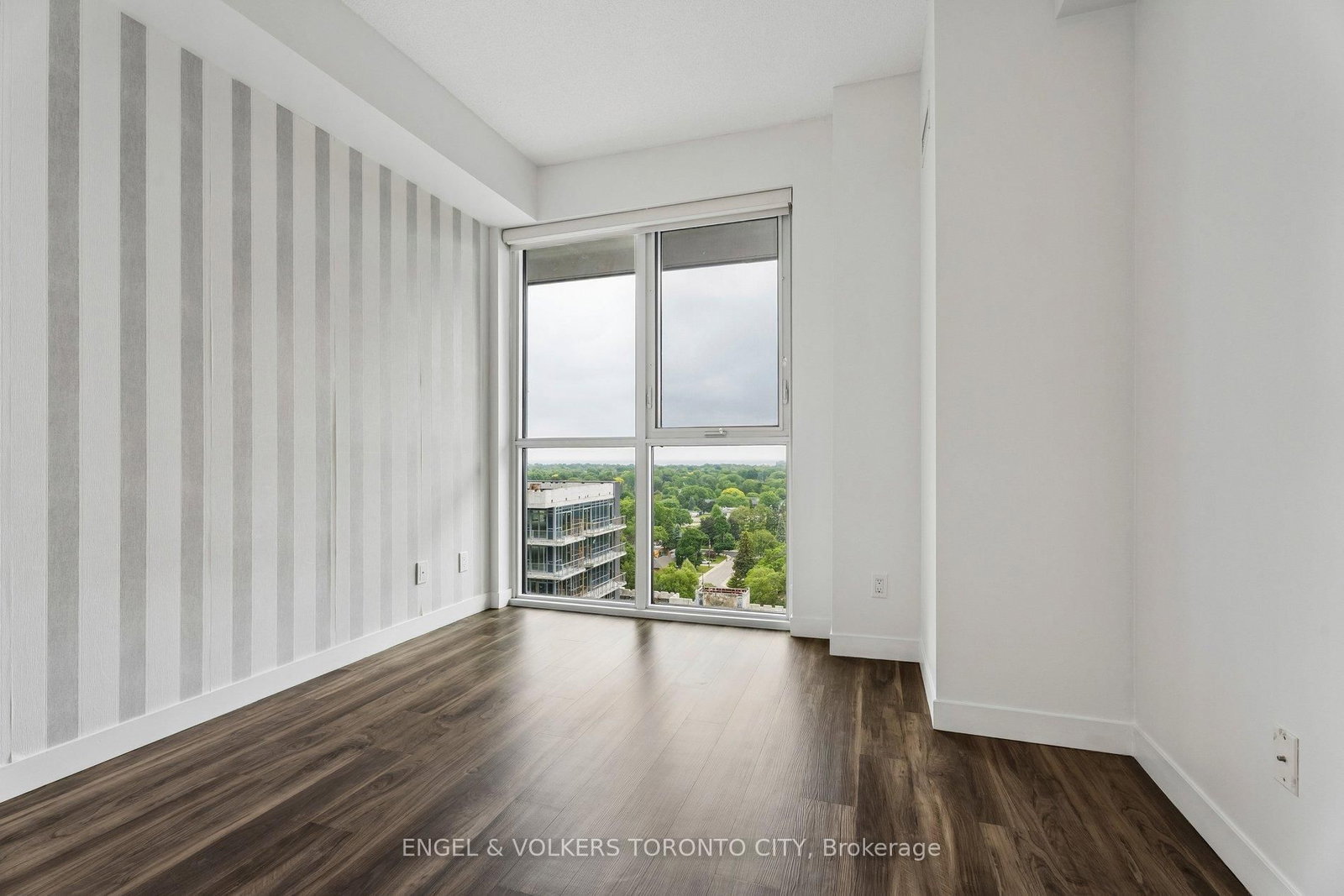 2087 Fairview Street • #1404 • Burlington, ON photo 16