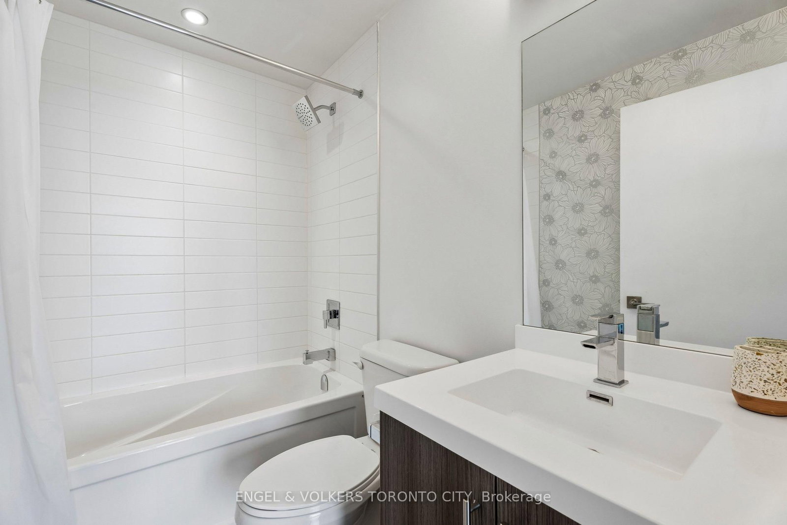 2087 Fairview Street • #1404 • Burlington, ON photo 18