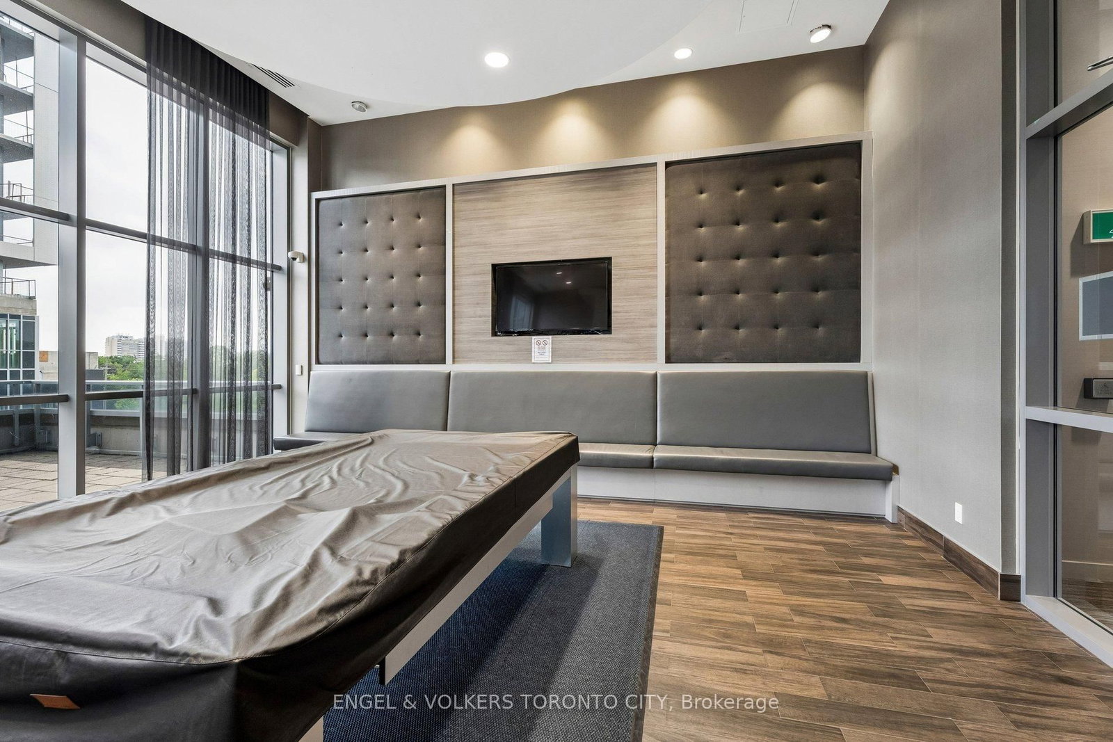 2087 Fairview Street • #1404 • Burlington, ON photo 24