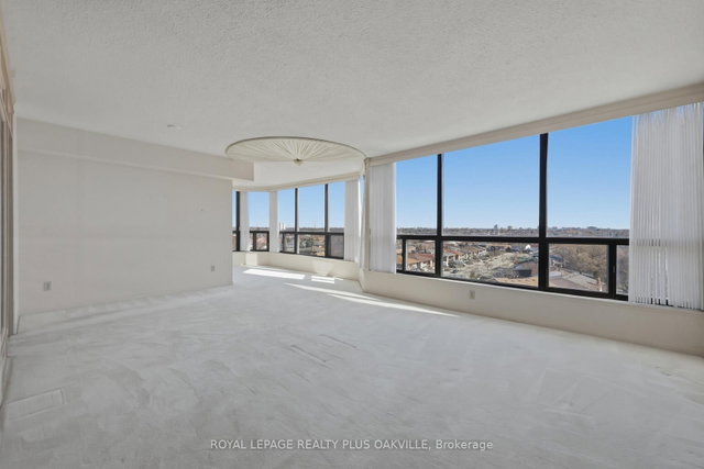 808 - 200 Robert Speck Parkway
