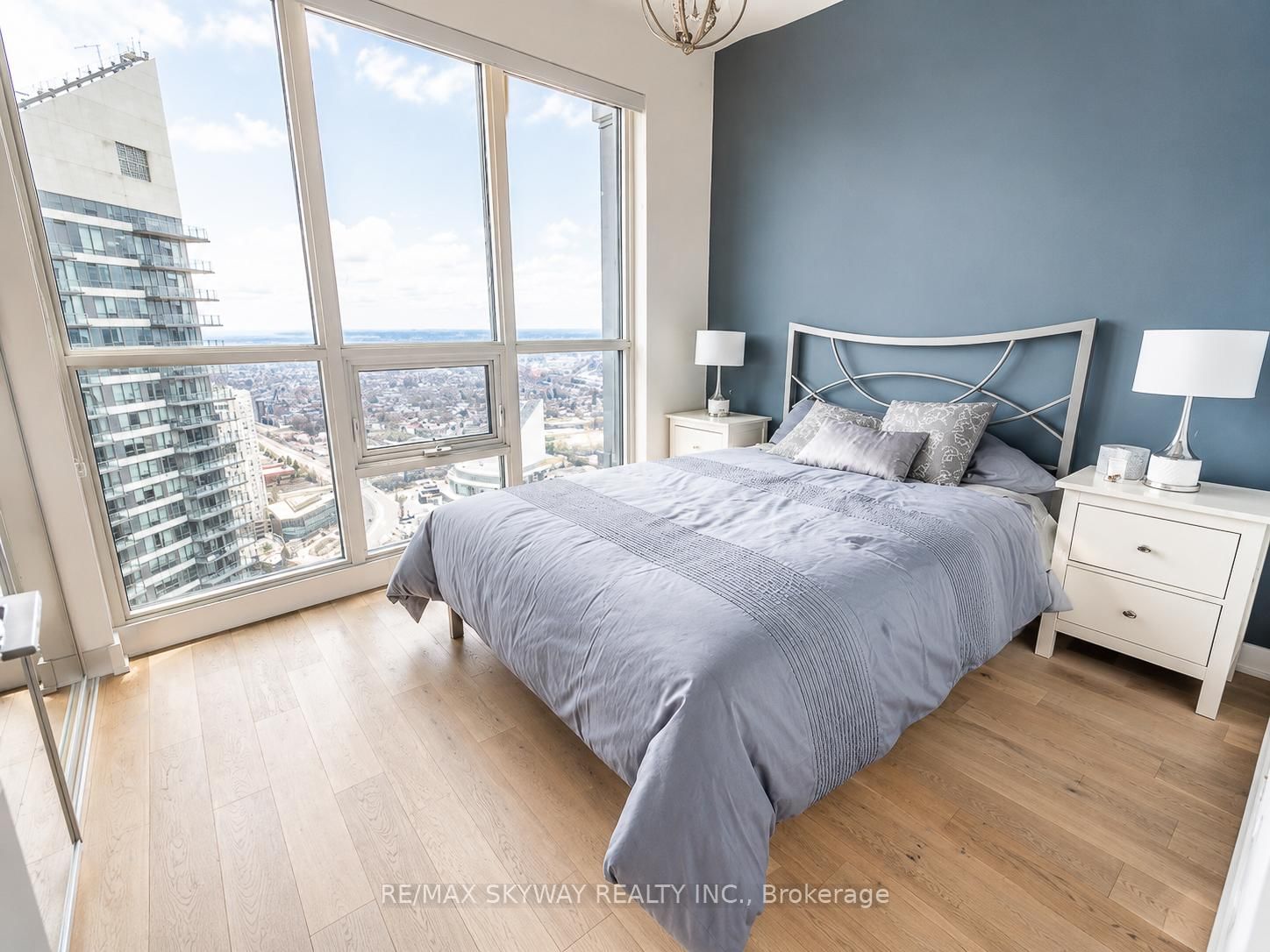 2212 Lakeshore Boulevard W • #Lph03 • Toronto, ON photo 17