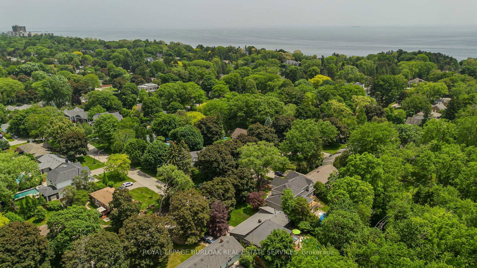272 Goodram Drive • Burlington, ON photo 37