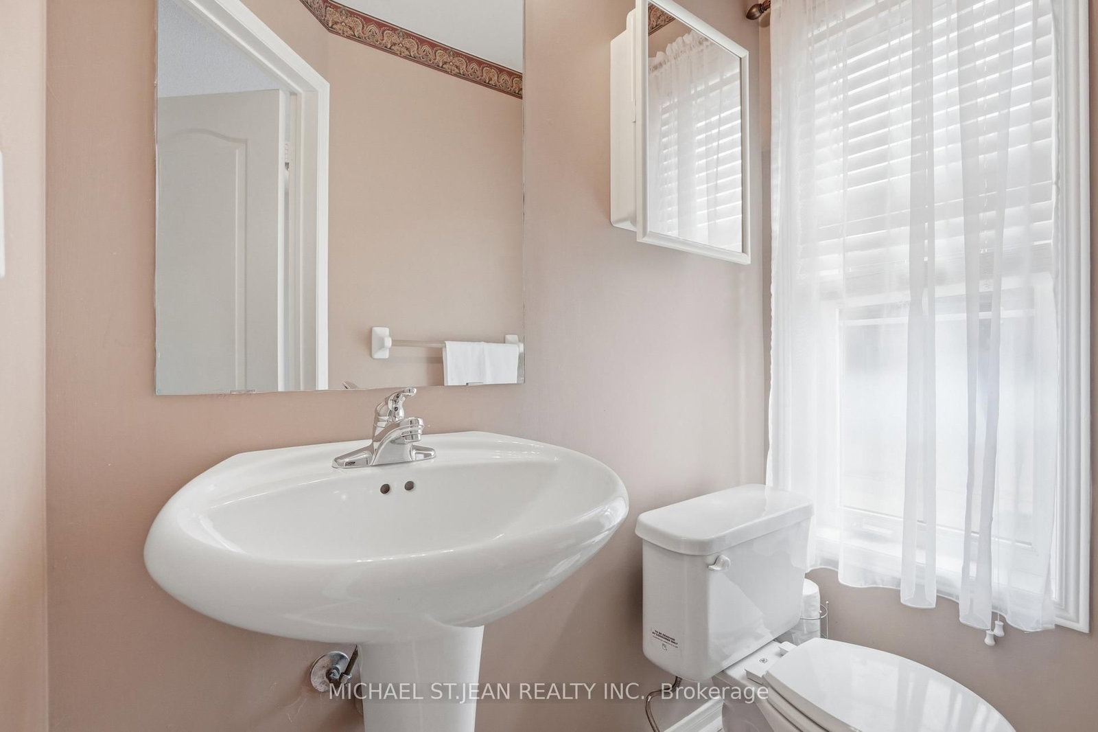 2393 Curtis Road • Burlington, ON photo 16