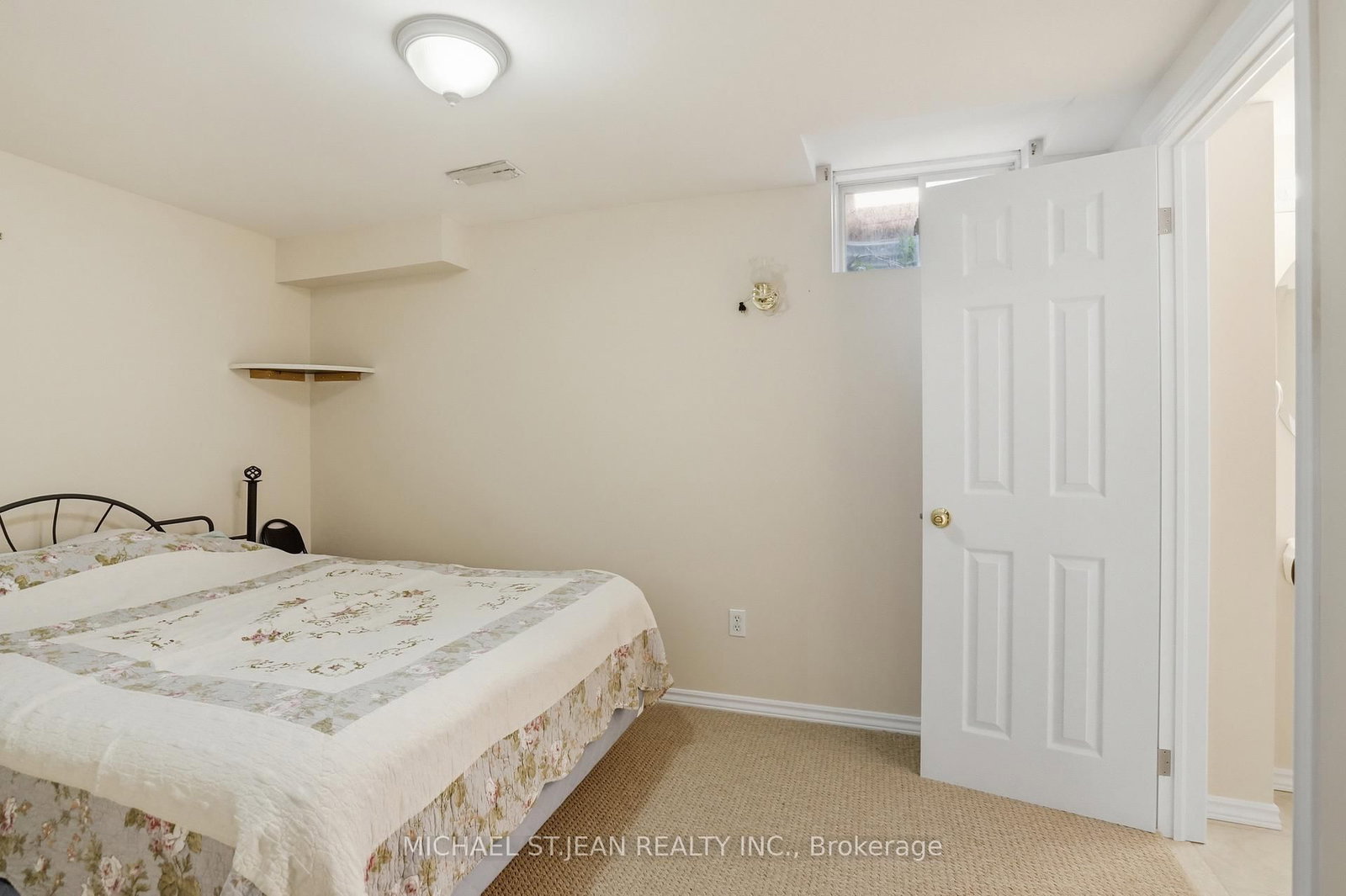2393 Curtis Road • Burlington, ON photo 33