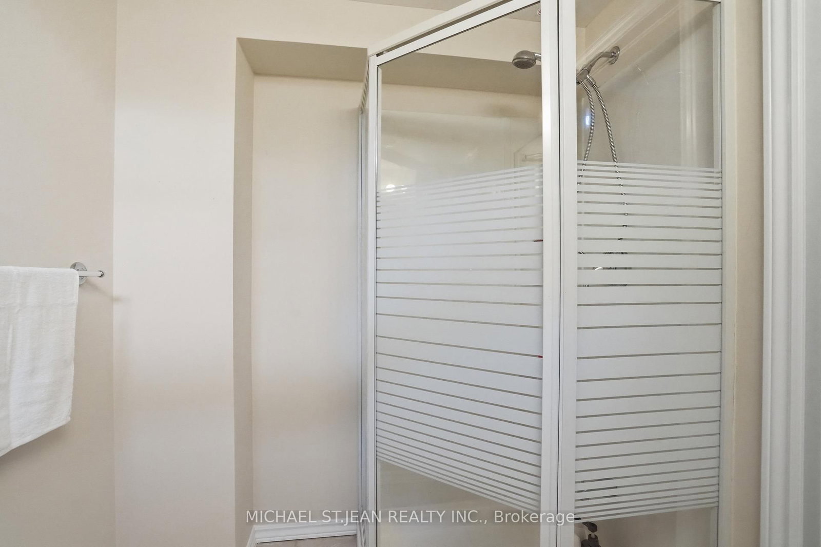 2393 Curtis Road • Burlington, ON photo 36