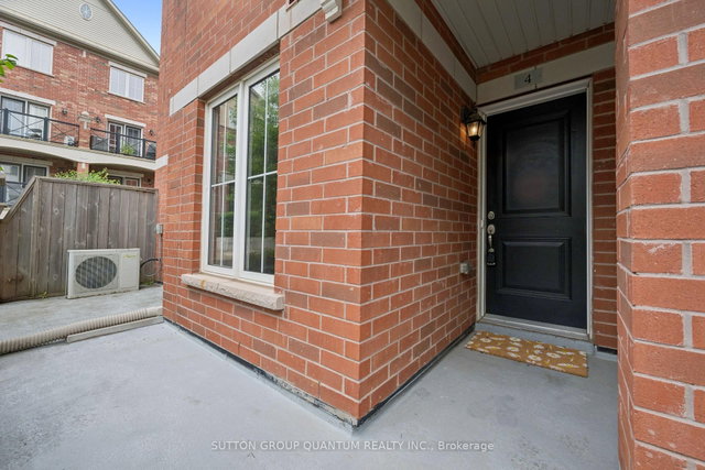 4 - 43 Hays Boulevard
