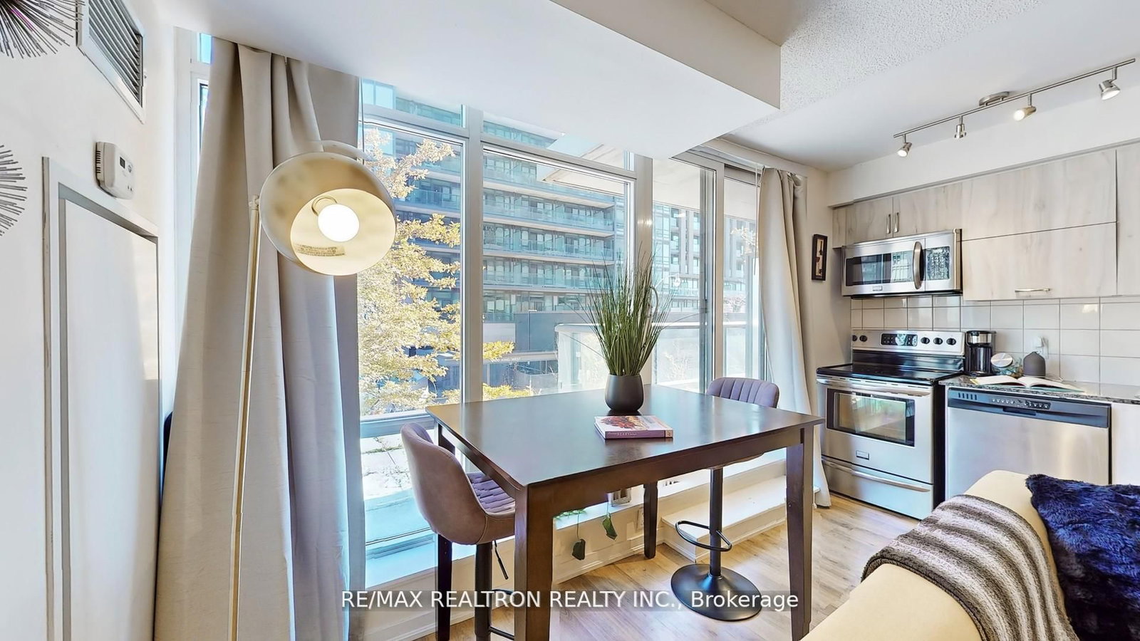 20 Joe Shuster Way • ##202 • Toronto, ON photo 27