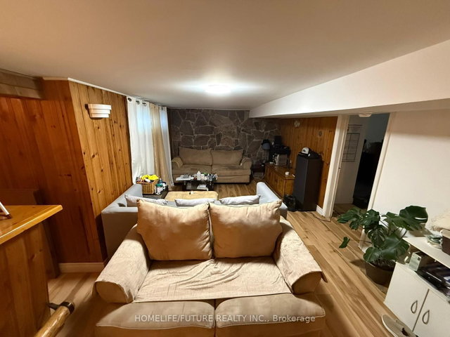 Bsmt - 28 Raylawn Crescent