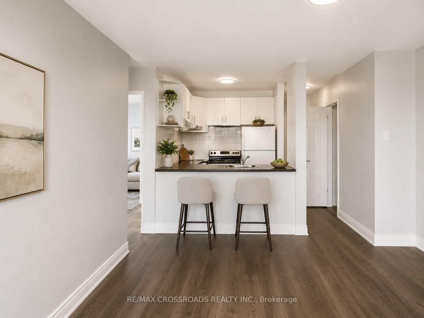363 Lakeshore Mississauga,ON L5G 1H7 — Photo 6
