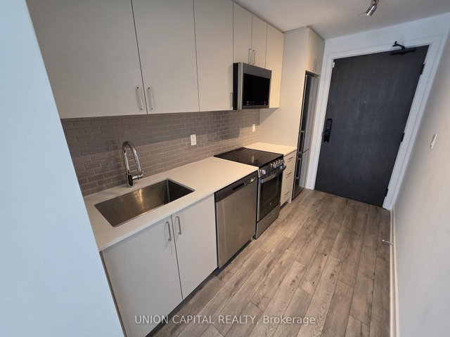 709 - 1005 Dundas Street E