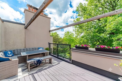 4-bed Townhouse, Condo · 24 REID Dr