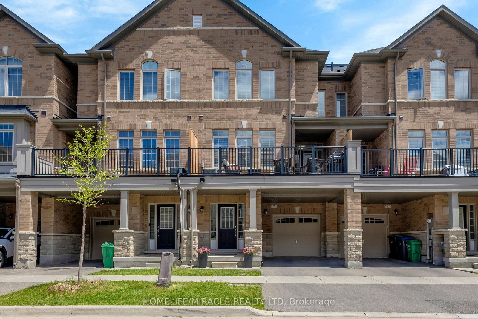 7 Haymarket Drive • Brampton, ON photo 1