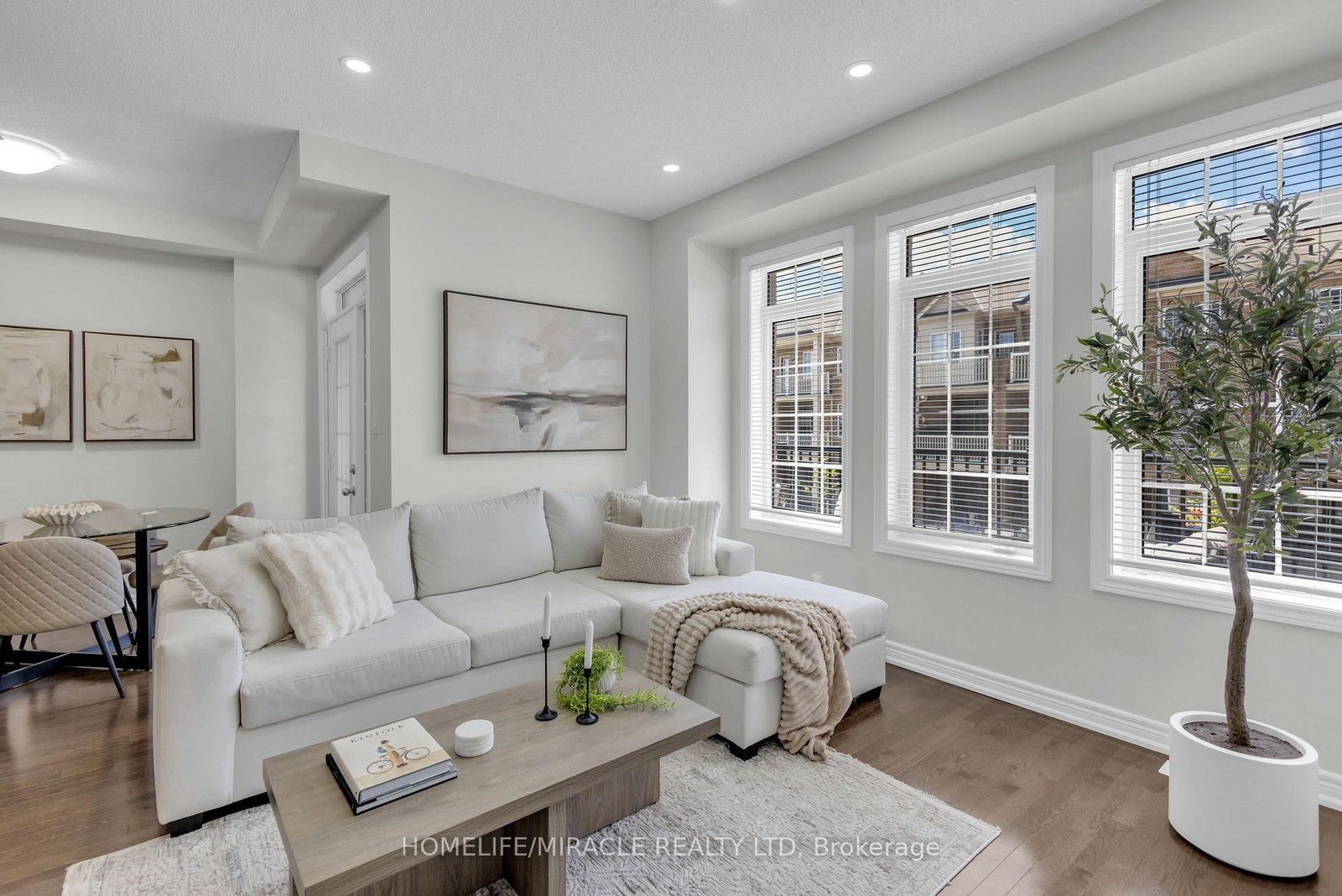 7 Haymarket Drive • Brampton, ON photo 8
