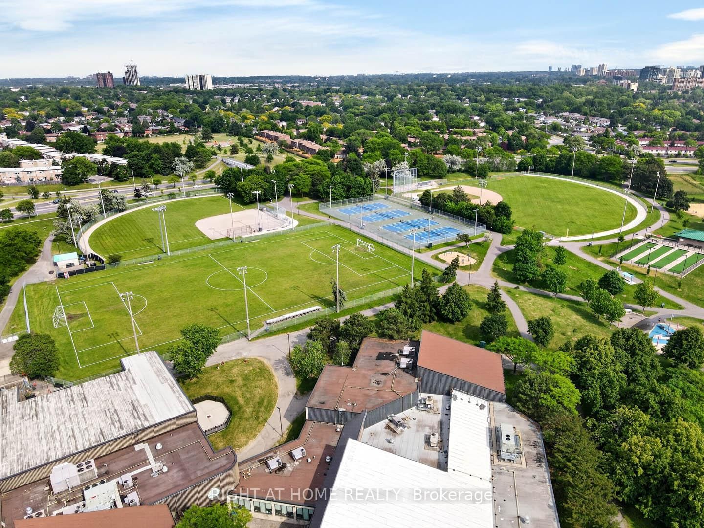 1320 Mississauga Valley Boulevard • #806 • Mississauga, ON photo 39