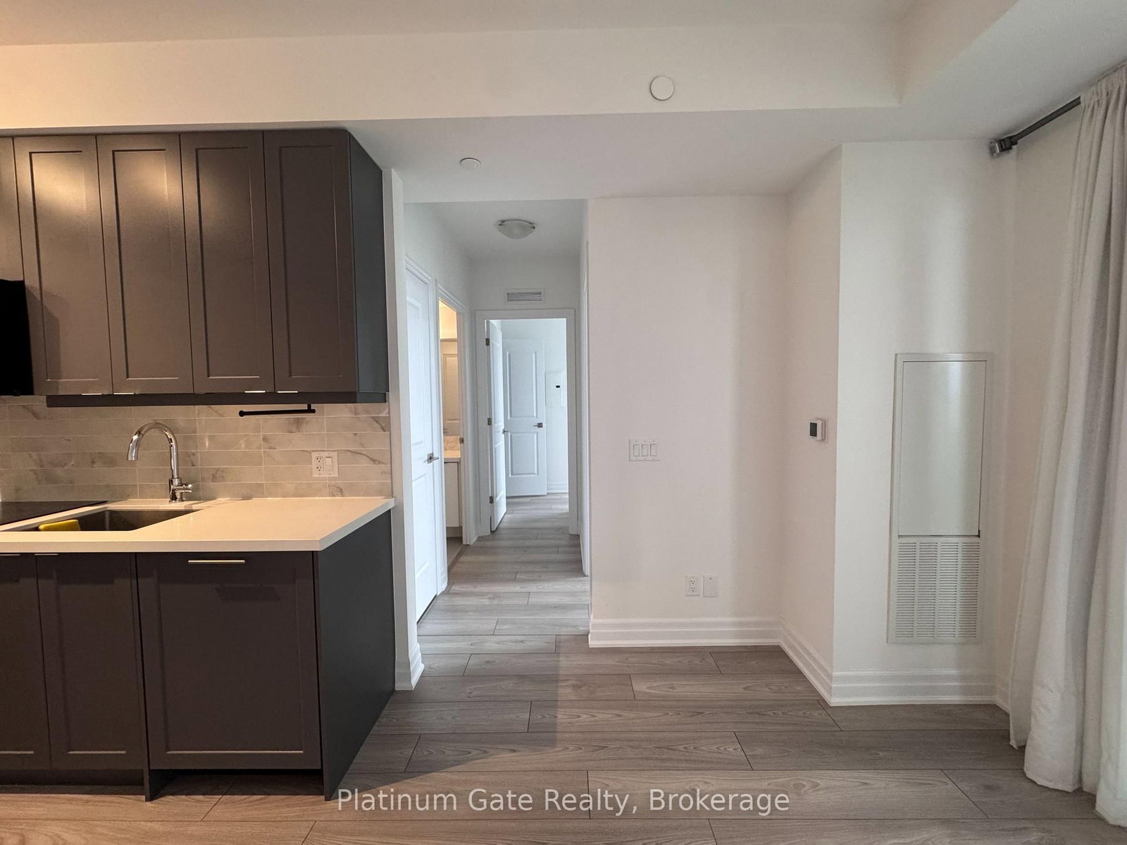 30 W Elm Drive • #1702 • Mississauga, ON photo 8
