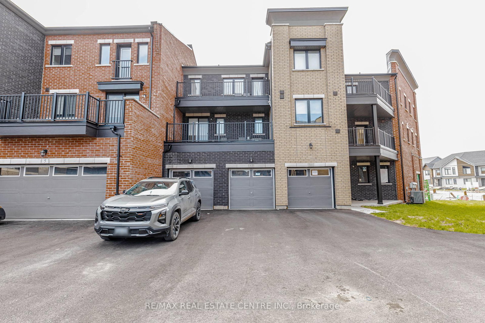 3 Marvin Avenue • Oakville, ON photo 20