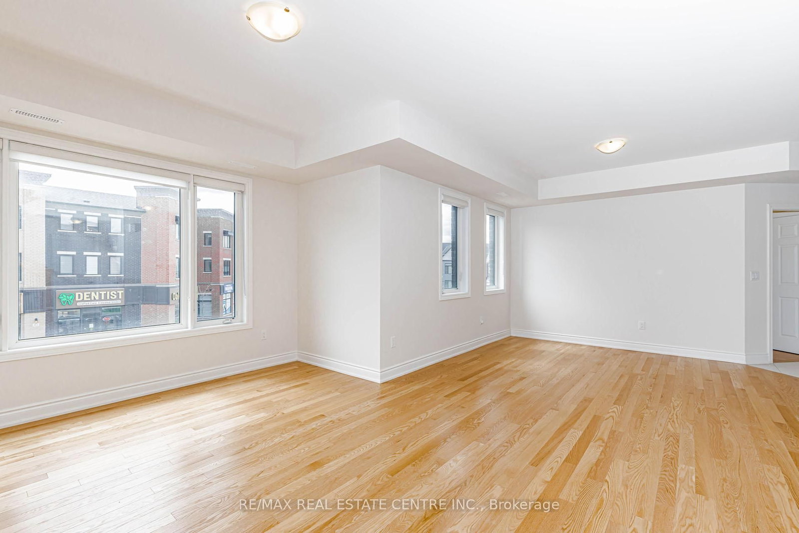 3 Marvin Avenue • Oakville, ON photo 28