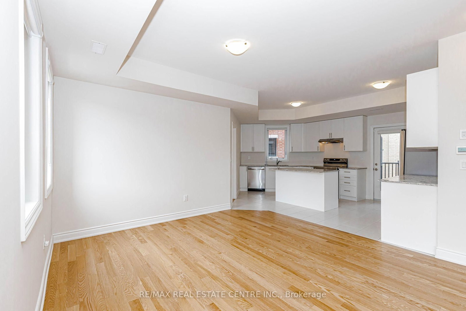3 Marvin Avenue • Oakville, ON photo 32