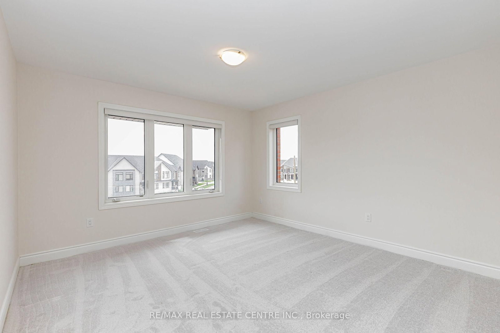 3 Marvin Avenue • Oakville, ON photo 35