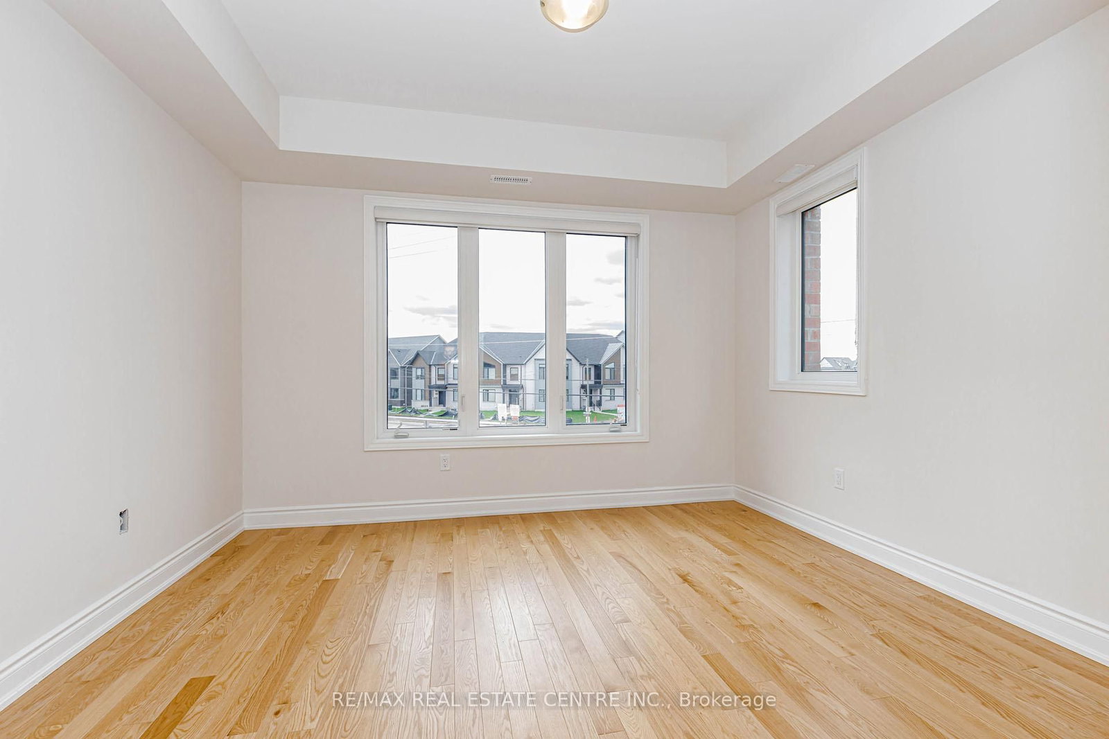 3 Marvin Avenue • Oakville, ON photo 41