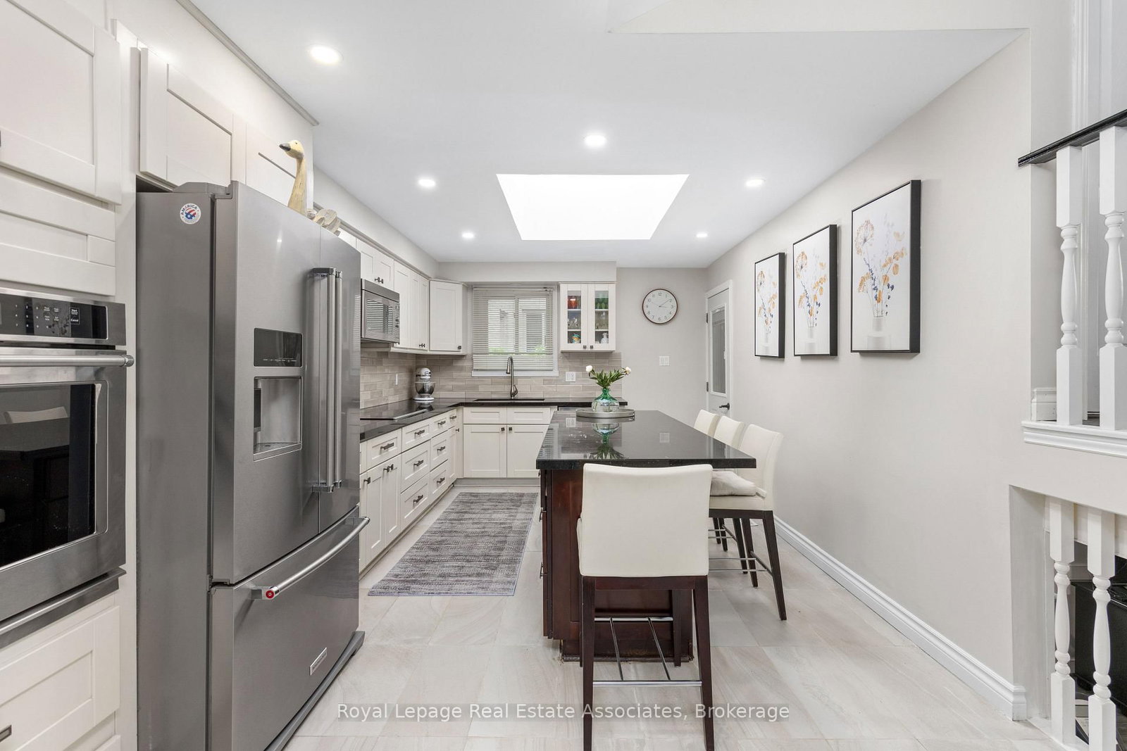 537 MATHEWMAN Crescent • Burlington, ON photo 10