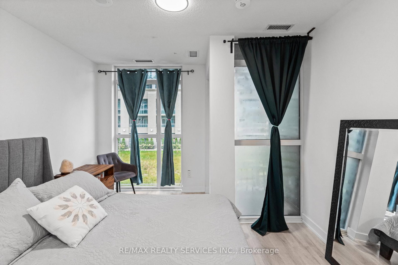251 Manitoba Street • #115 • Toronto, ON photo 15