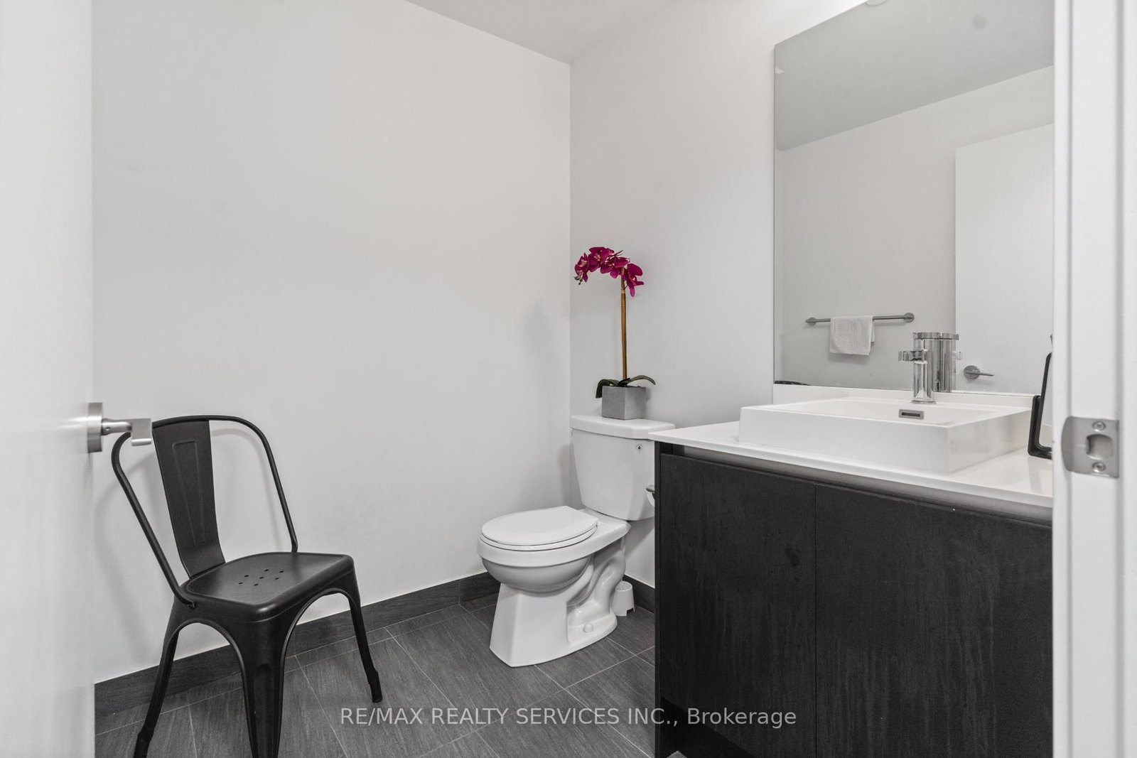 251 Manitoba Street • #115 • Toronto, ON photo 18