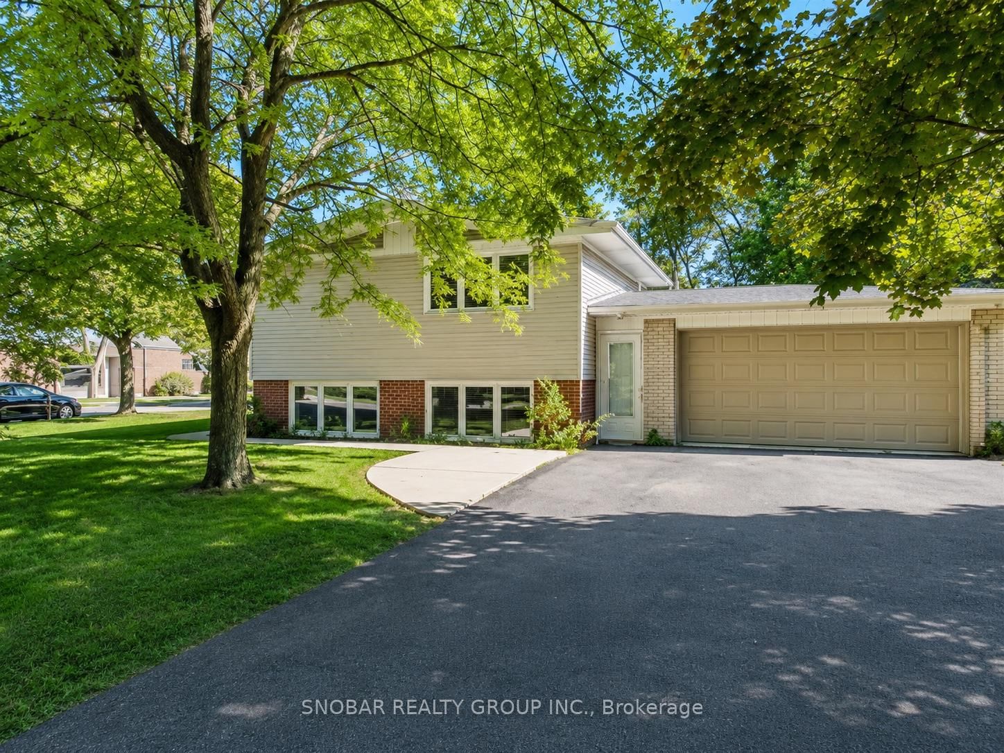 141 Summitcrest Drive, Toronto, ON, photo 2