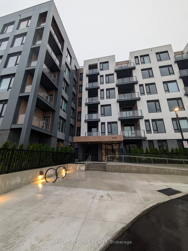 102 - 1440 Clarriage Court