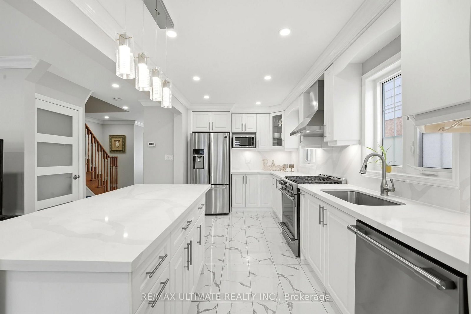 37 Cathy Jean Crescent, Toronto, ON, photo 5