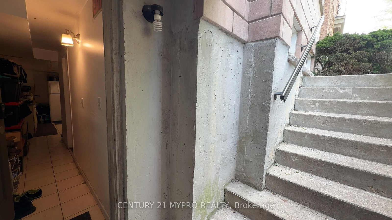 369 Assiniboine Road • Toronto, ON photo 32