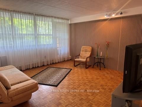 407 - 3625 Lake Shore Boulevard W