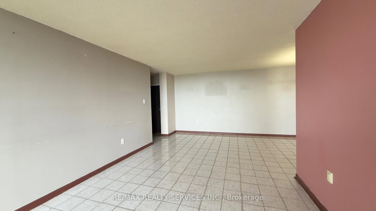 4 Kings Cross Road • #1807 • Brampton, ON photo 12