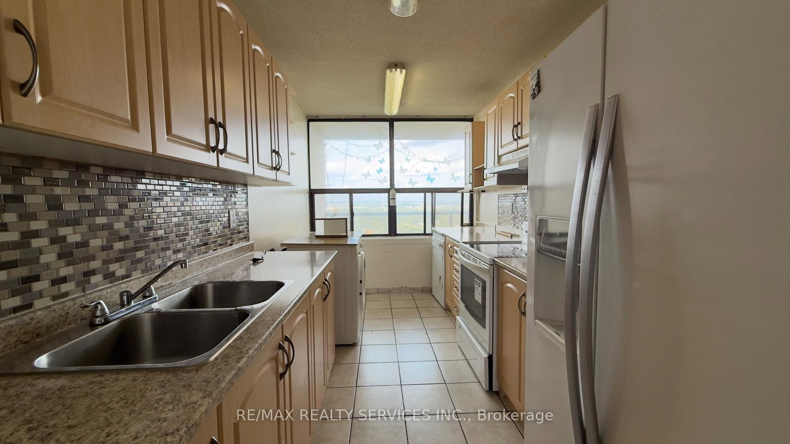 4 Kings Cross Road • #1807 • Brampton, ON photo 15