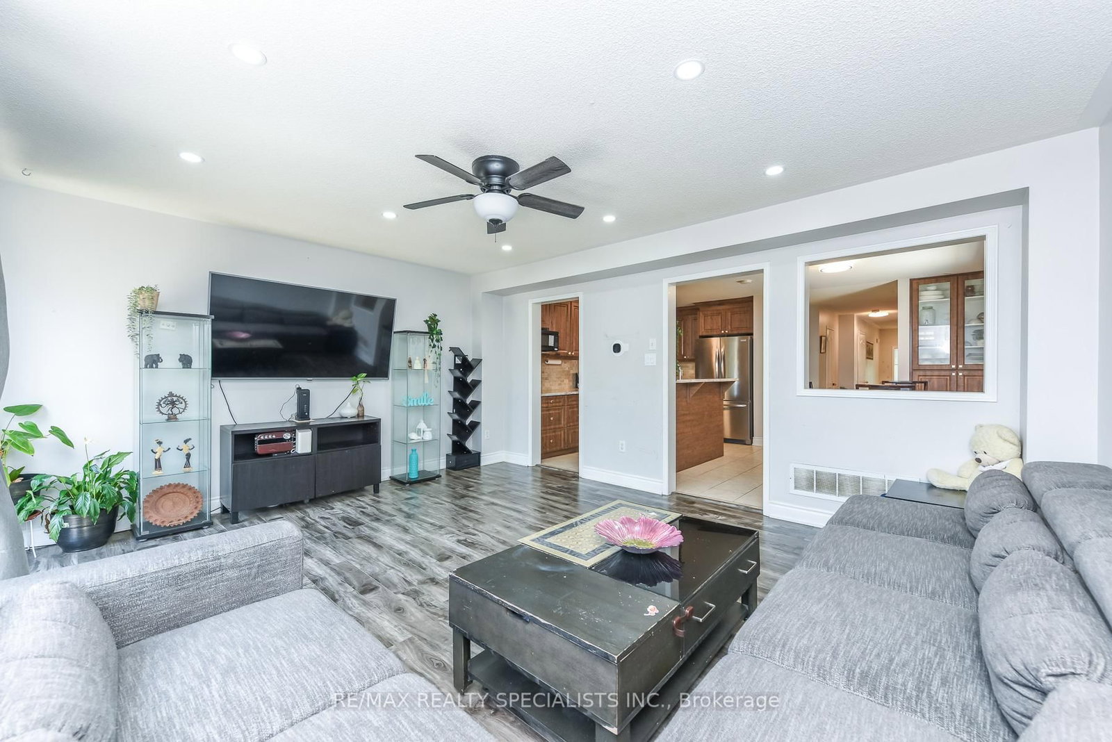 27 Rotunda Street • Brampton, ON photo 10