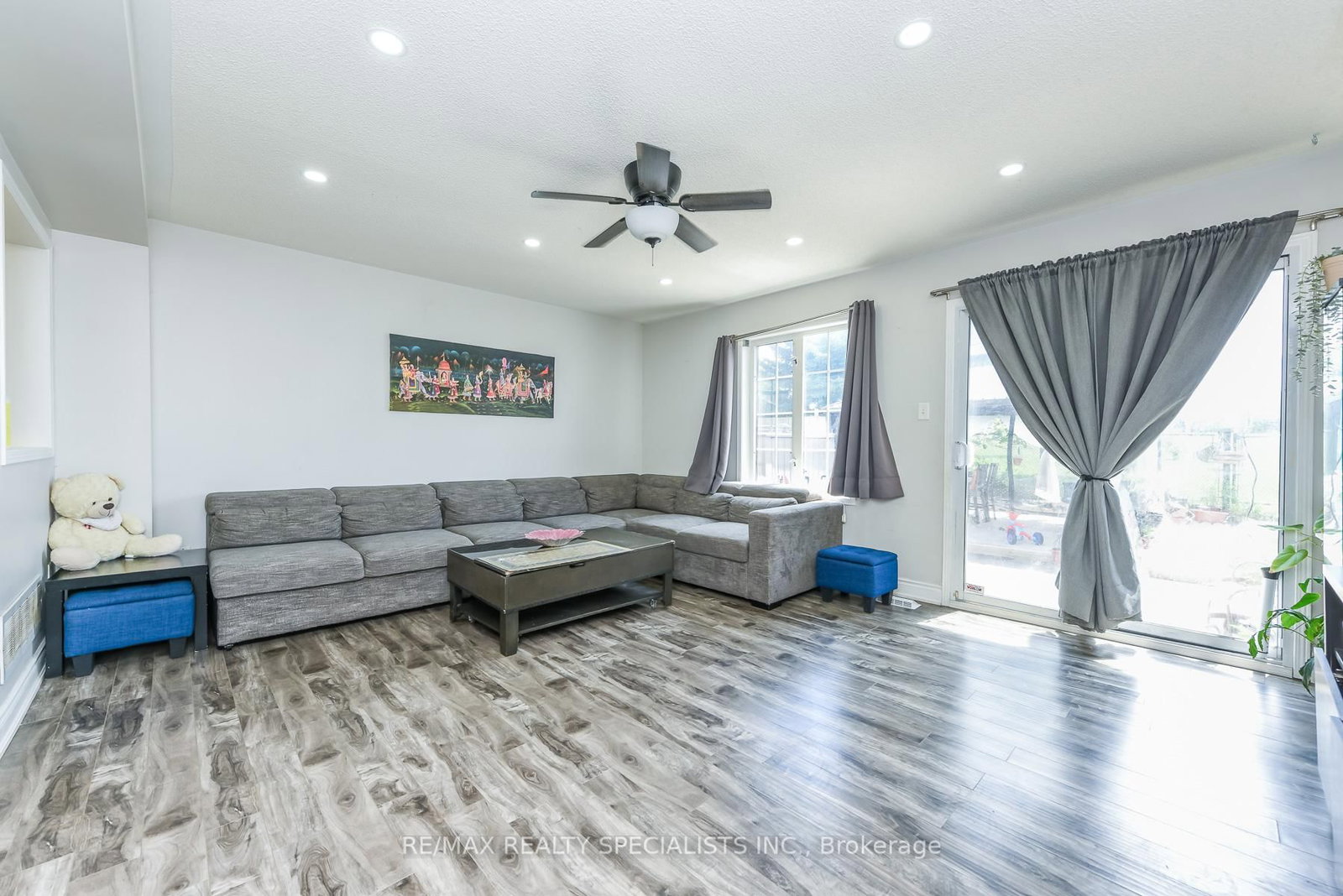 27 Rotunda Street • Brampton, ON photo 7