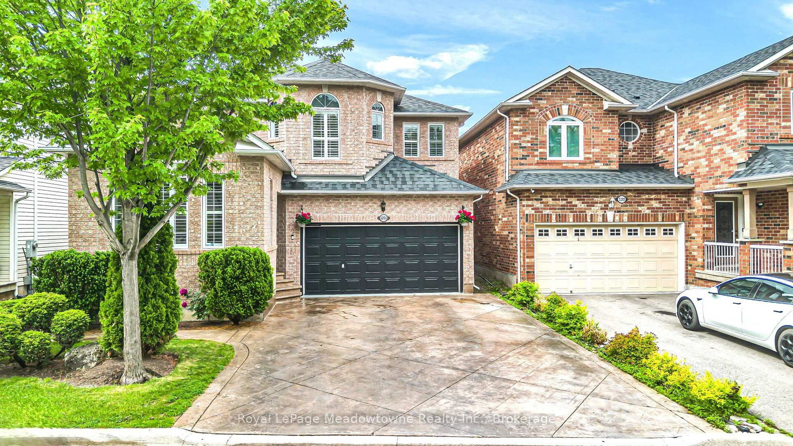 1201 Fox Crescent • Milton, ON photo 2