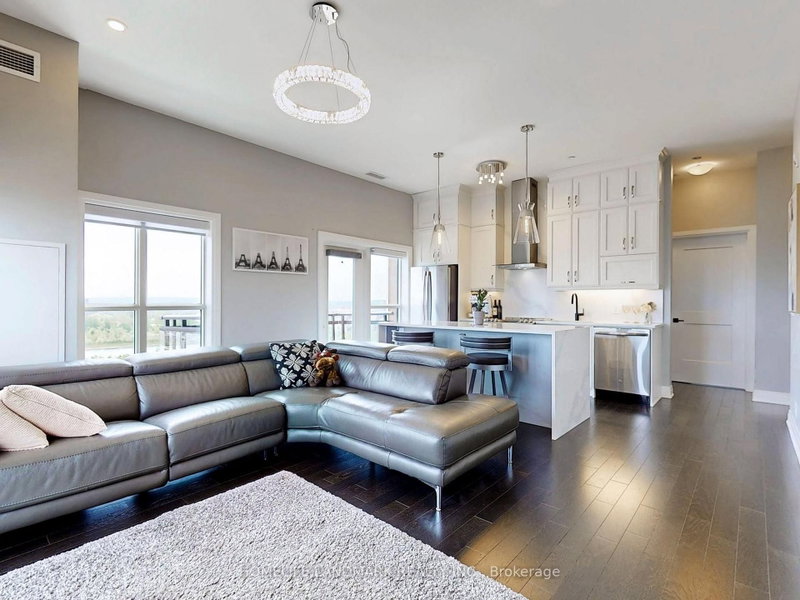 home for lease on 622-102 Grovewood Common null