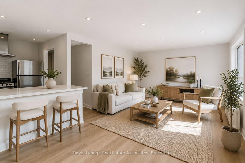 2 - 237 Lakeshore Road E