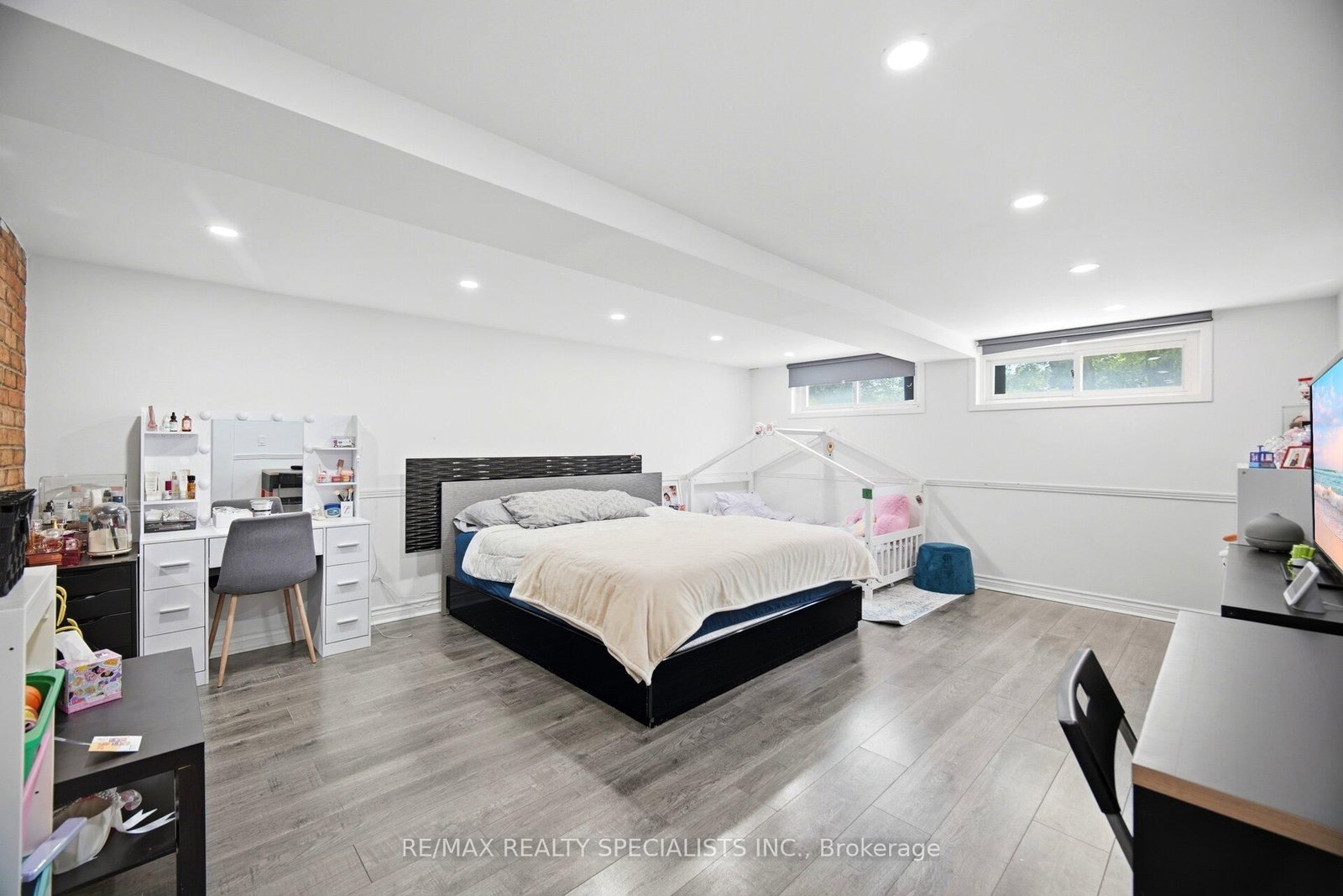 709 Queensway W • Mississauga, ON photo 20