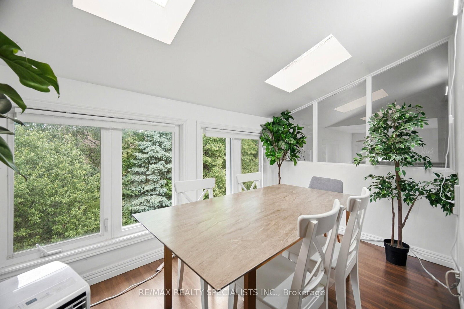 709 Queensway W • Mississauga, ON photo 30