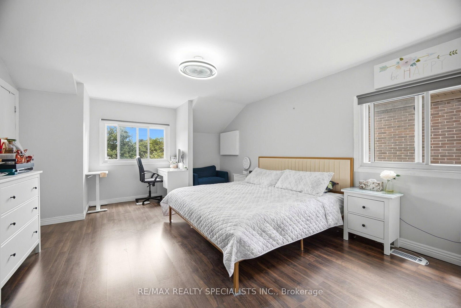709 Queensway W • Mississauga, ON photo 34