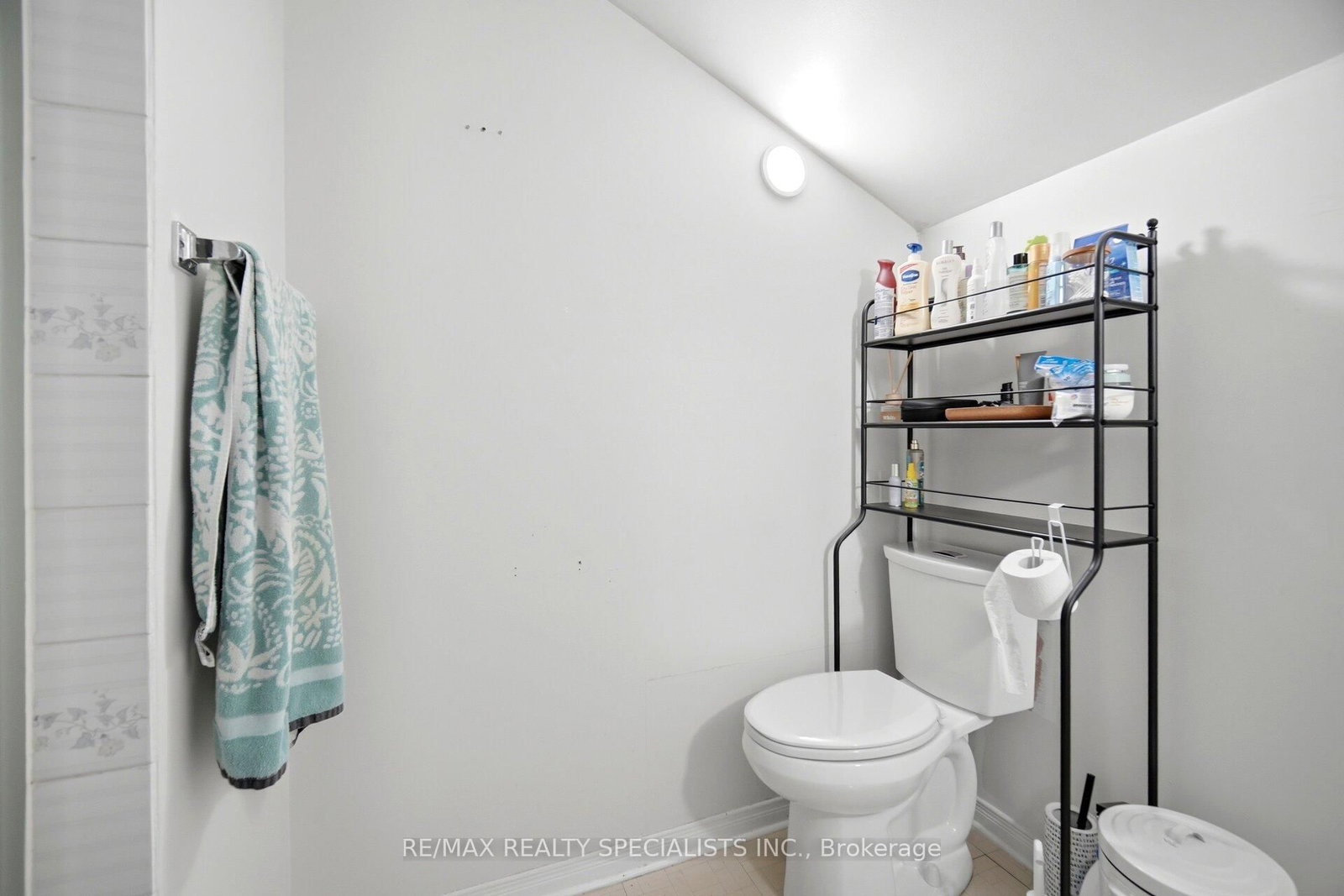 709 Queensway W • Mississauga, ON photo 35