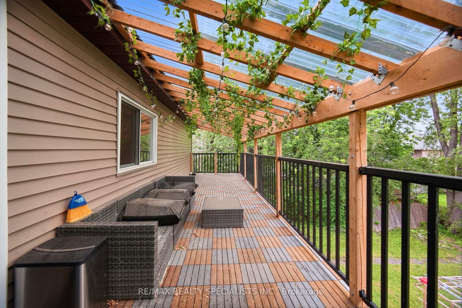 709 Queensway W • Mississauga, ON photo 43